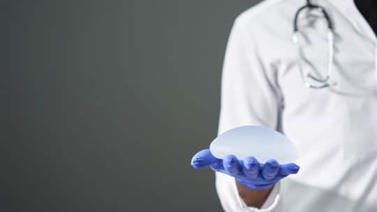 Les différents types d&rsquo;implants mammaires : avantages et inconvénients